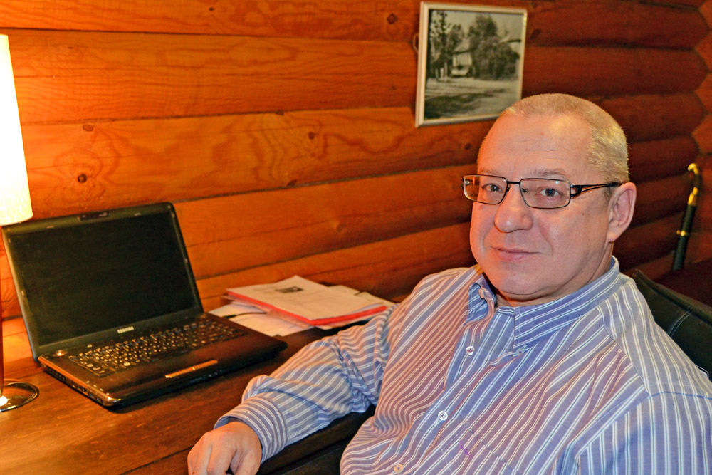Коротков Аркадий Владимирович – заместитель руководителя по выполнению координации и систематизации всех работ по проектам и подготовки их коммерциализации.